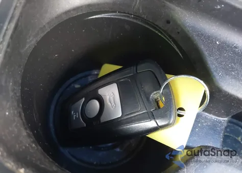 2014 BMW 328I xDrive z USA, uszkodzony, nr VIN WBA3B5G50ENS10174